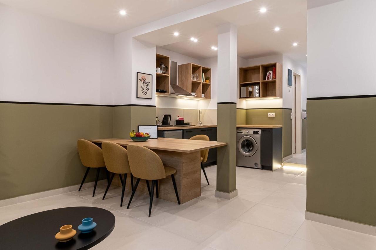 Apartment Mar25 By Smart Cozy - In The Heart Of - 9 Minutes From Metro - Available 24hr
