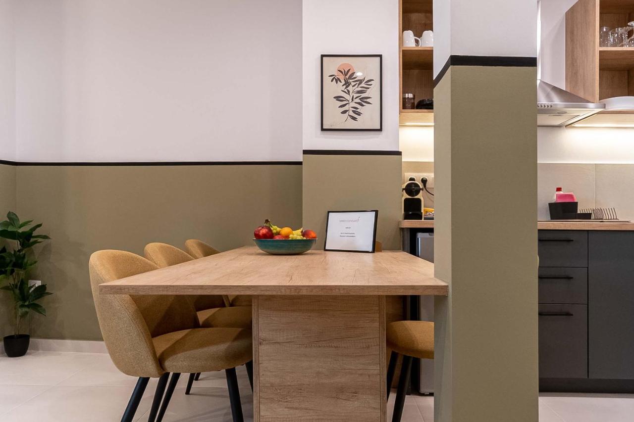 Apartment Mar25 By Smart Cozy - In The Heart Of - 9 Minutes From Metro - Available 24hr Athens