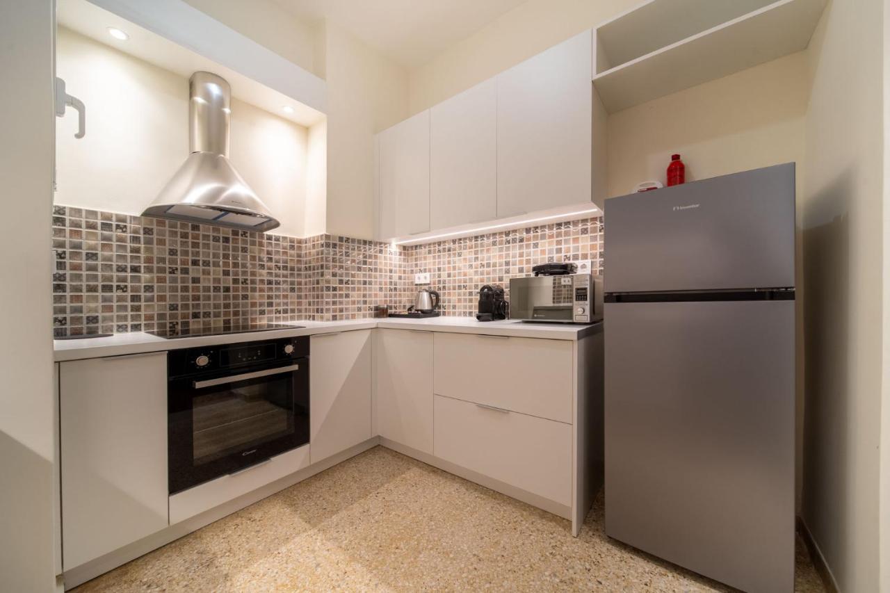 Mar25 By Smart Cozy - In The Heart Of - 9 Minutes From Metro - Available 24hr Apartment