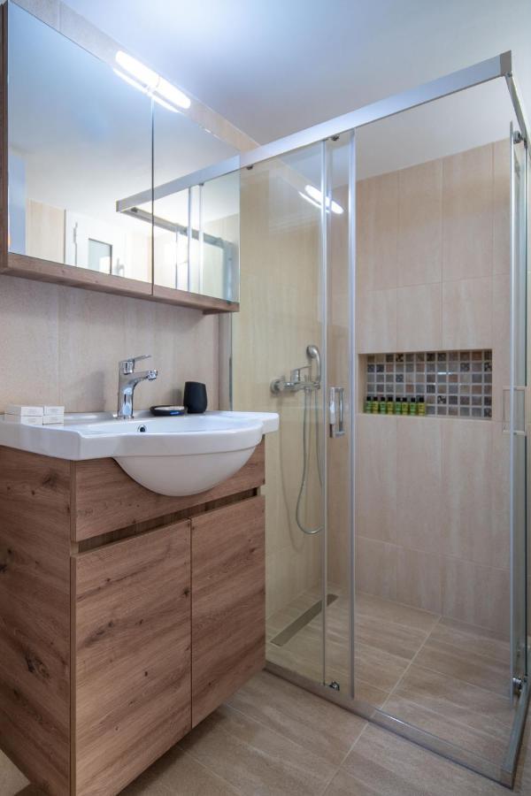 Apartment Mar25 By Smart Cozy - In The Heart Of - 9 Minutes From Metro - Available 24hr