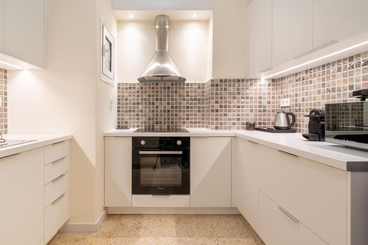 Mar25 By Smart Cozy - In The Heart Of - 9 Minutes From Metro - Available 24hr * אתונה