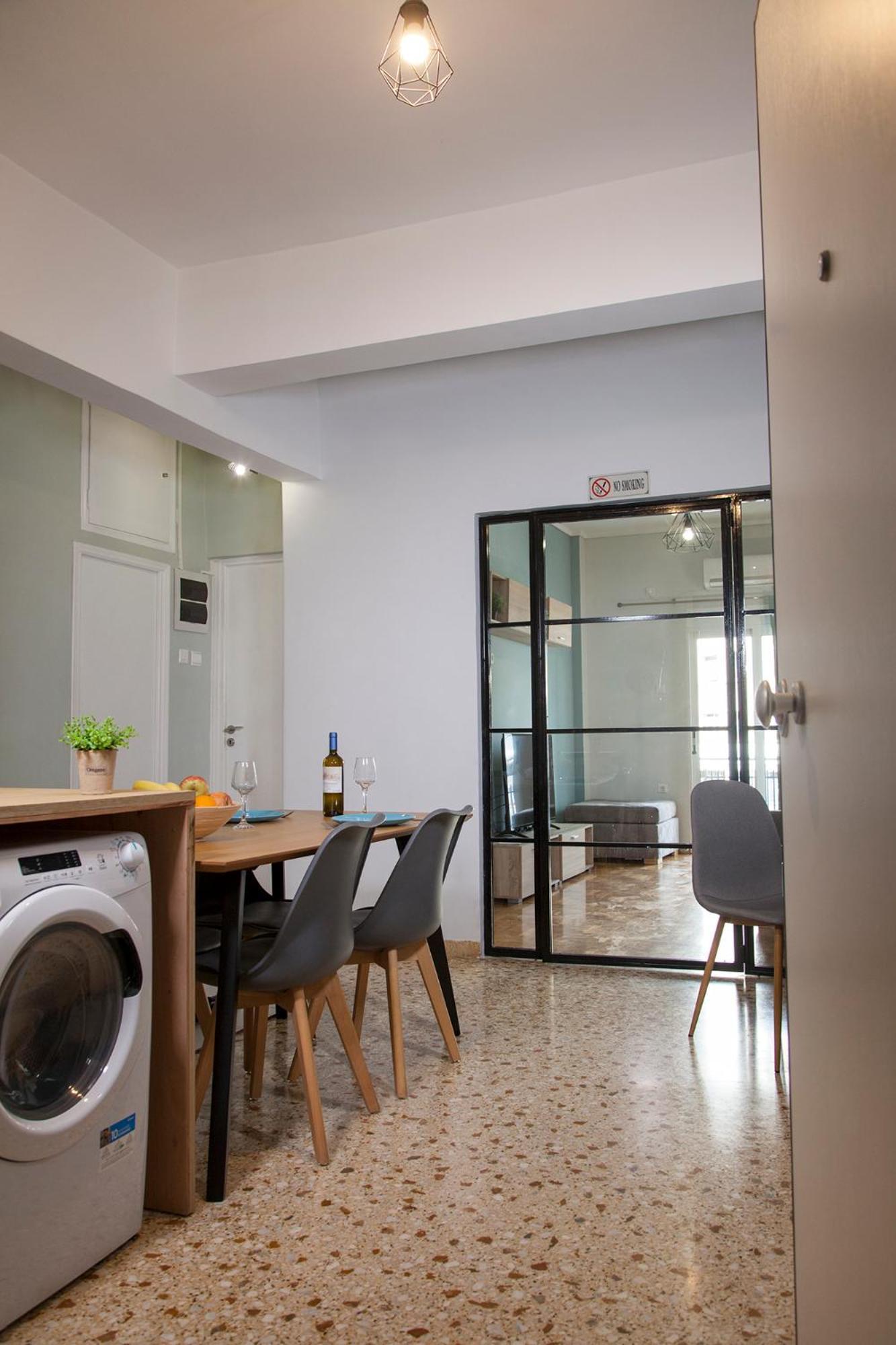 דירה Mar25 By Smart Cozy - In The Heart Of - 9 Minutes From Metro - Available 24hr אתונה